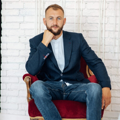Фото генерального директора компанії ТОВ «Шенд Буд» / LLC «Shend Bud» Ярослава Шендеровського