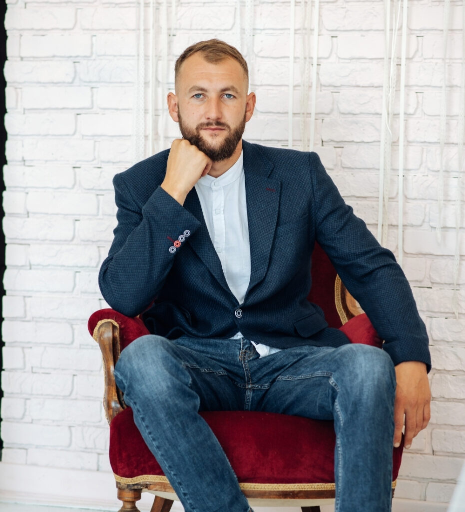 Фото генерального директора компанії ТОВ «Шенд Буд» / LLC «Shend Bud» Ярослава Шендеровського
